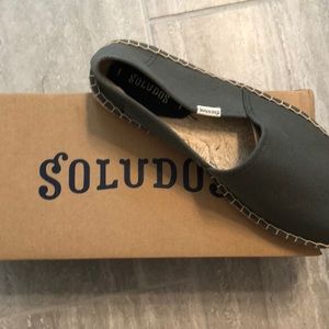 Soludos flats